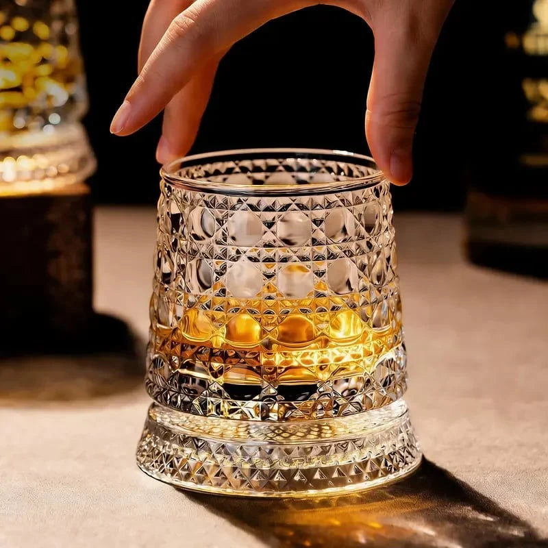360° Spinning Star-Cut Crystal Glass for Whiskey and Cocktails