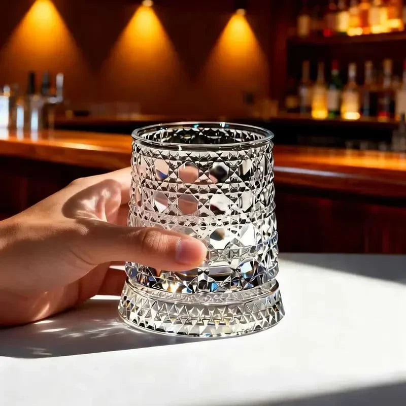 360° Spinning Star-Cut Crystal Glass for Whiskey and Cocktails