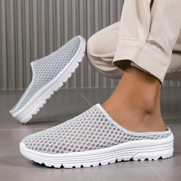 Distinctive Casual Comfort Breathable Mesh Slippers for Everyday Wear