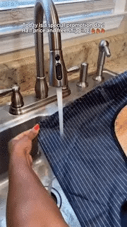 Easy-Use Waterproof – Spill Protection for Daily Kitchen Tasks