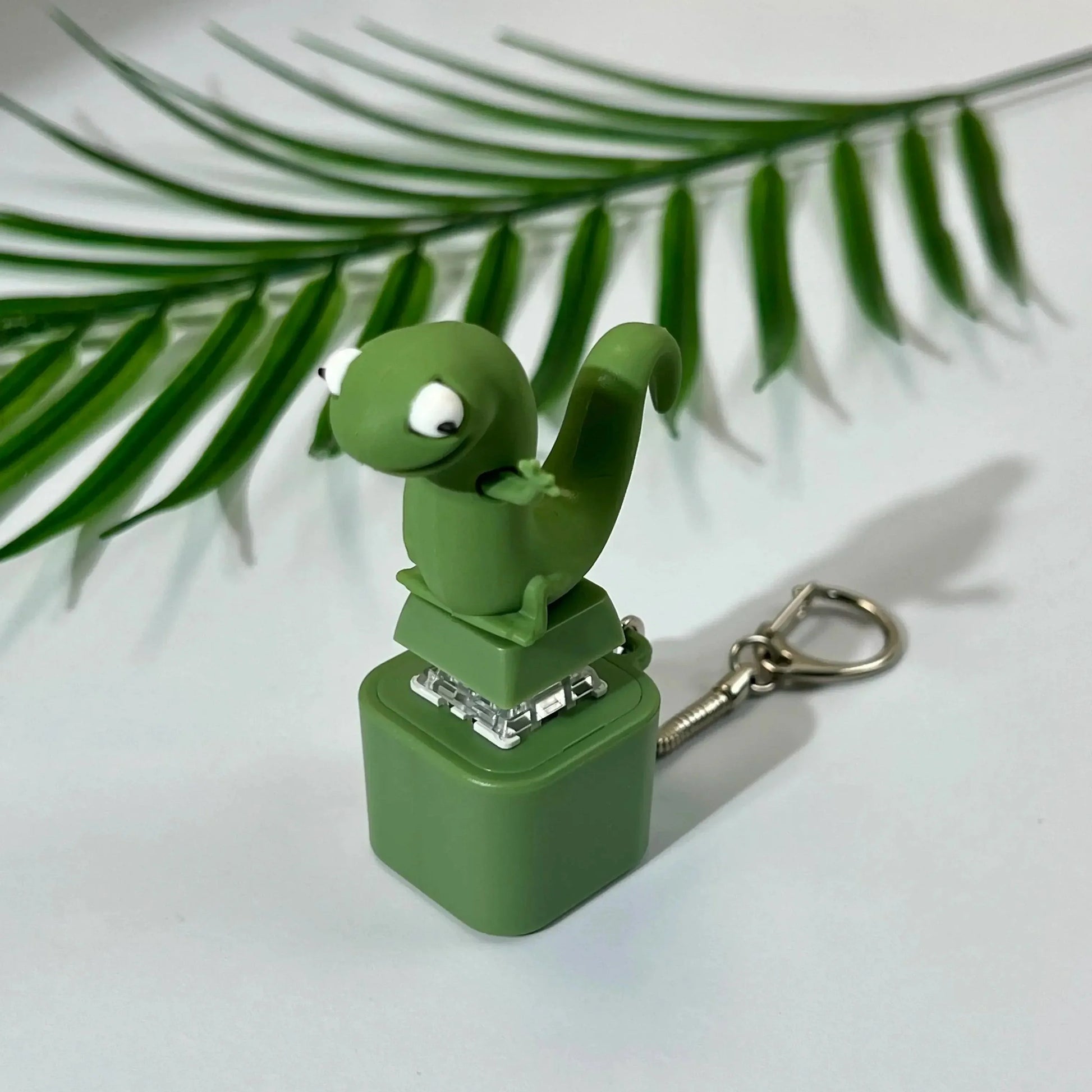 Rechargeable Frog, Lizard, and Coquí Sound-and-Light Keychain