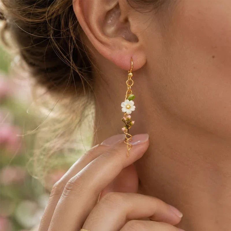 Distinctive 14K Spiral Ikebana Earrings for Everyday Wear