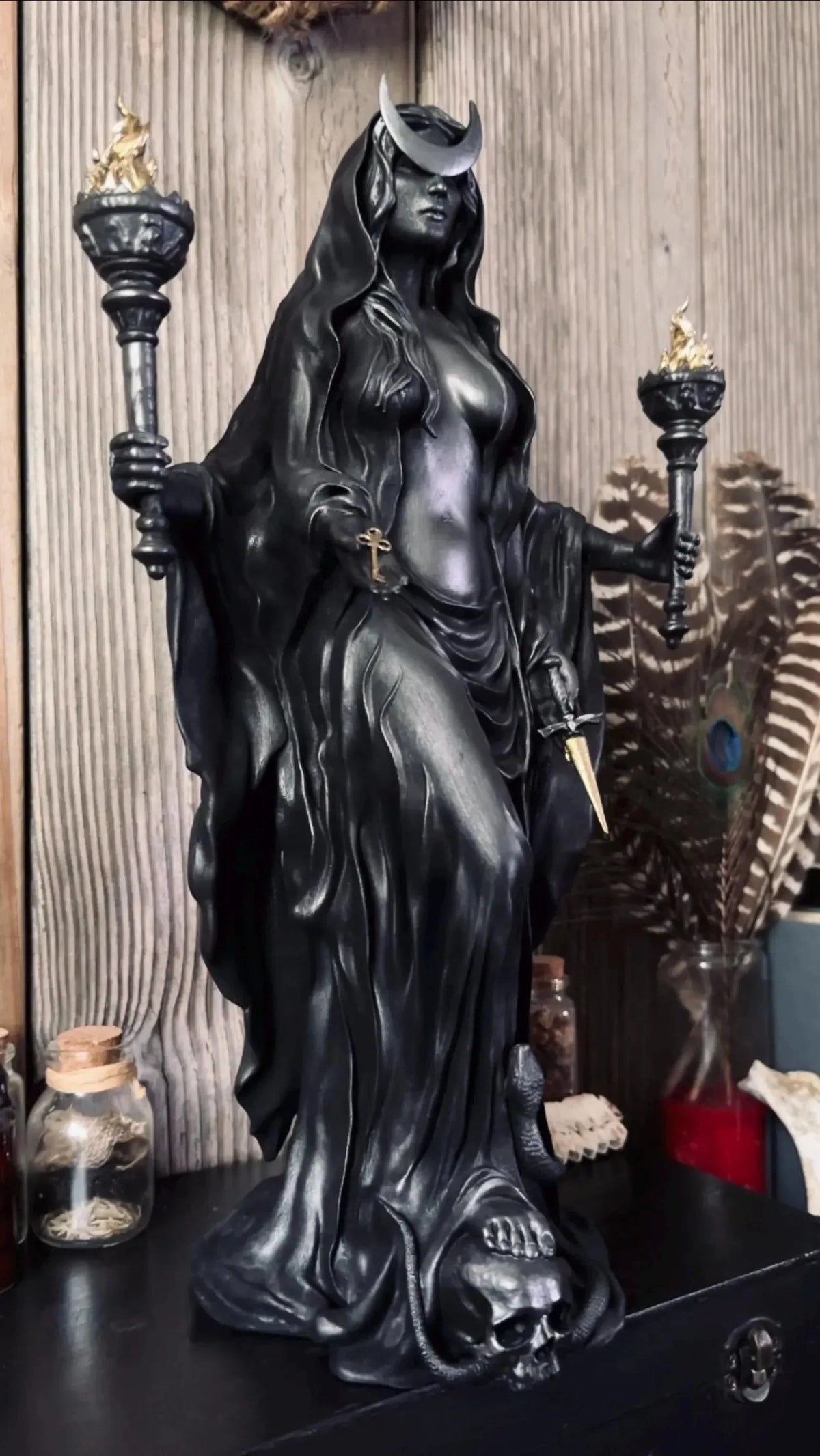Purpose-Built Hekate Niktipolos, The Witch of The