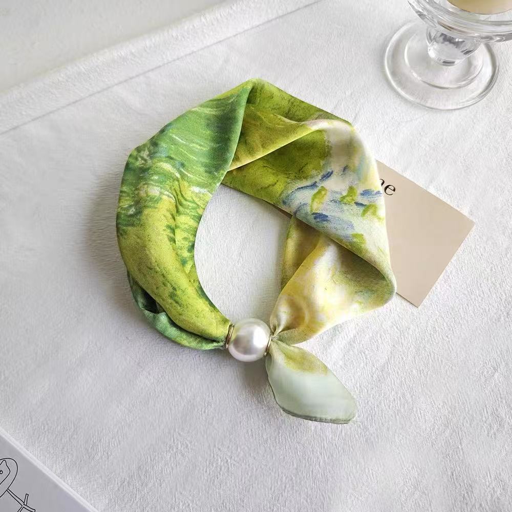 Vehicle-Ready Pearl Buckle Closure Printed Scarf for Garage Use