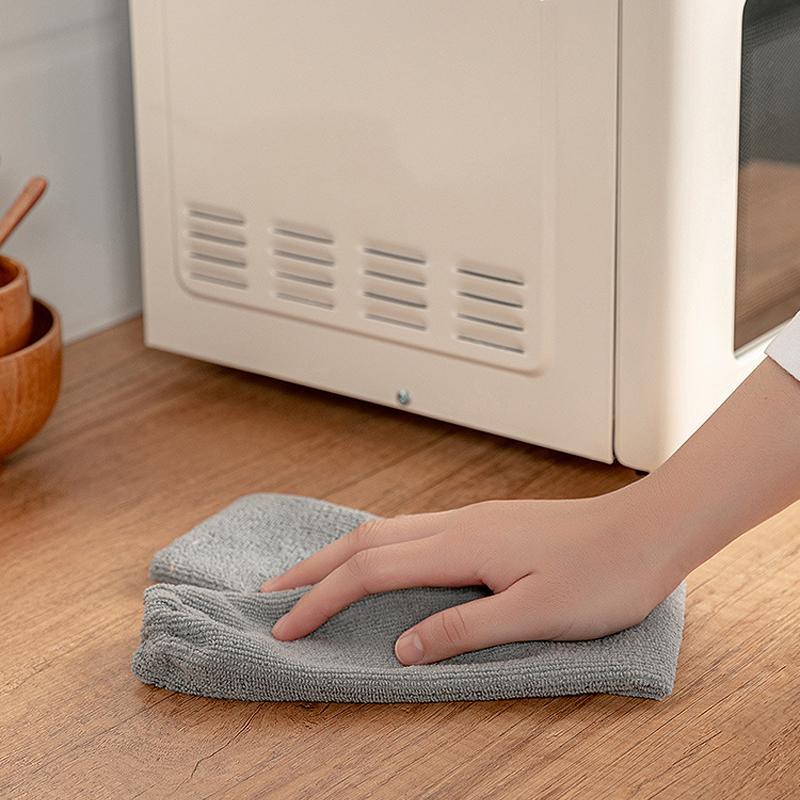 Task-Ready Cleaner Pro – Microfiber Duster for Home Upkeep