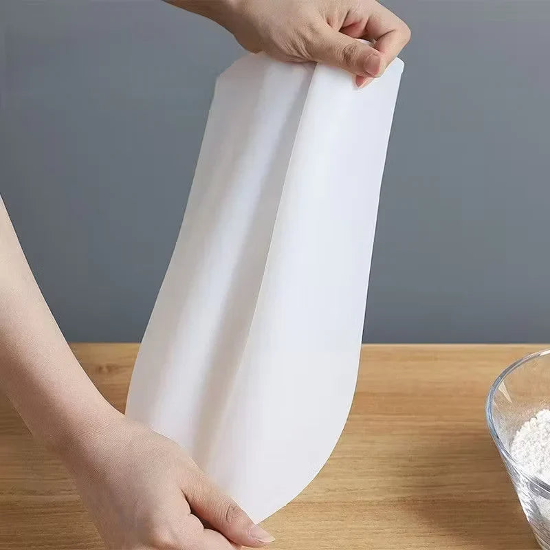 Space-Saving Reusable Silicone Dough – for Baking for Tidy Storage