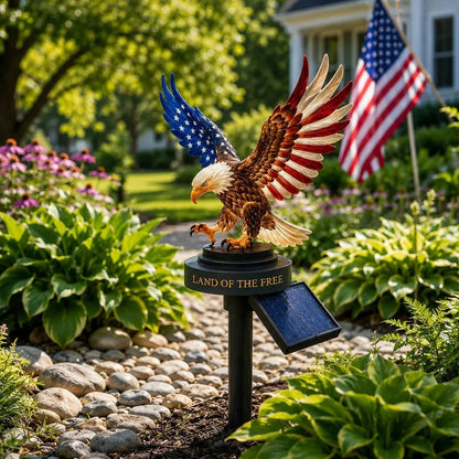 Outdoor-Ready Solar Eagle – American Freedom for Garden Display