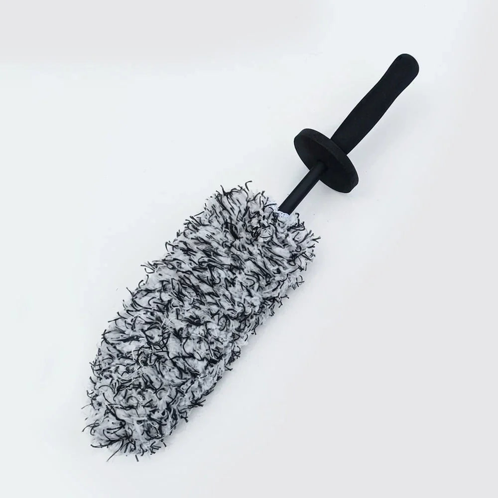 V+ Flexible Brush for Cleaning Wheel Barrels