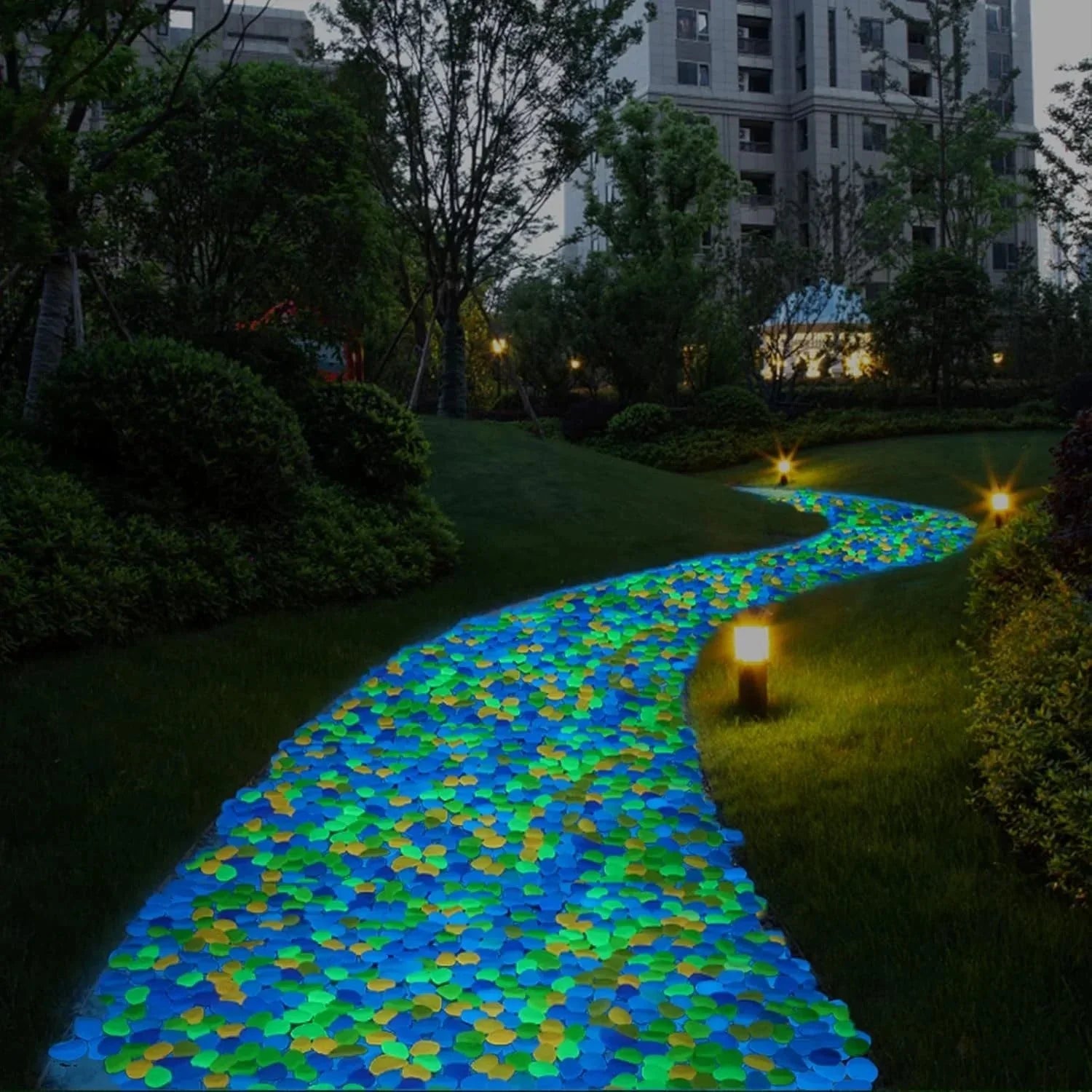 Non-Toxic Multicolor Glow-in-the-Dark Garden and Aquarium Stones