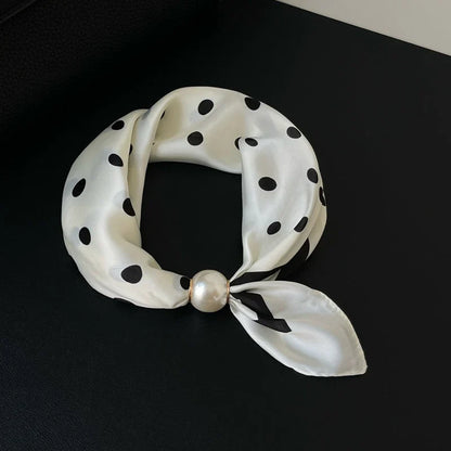 Printed Scarf with an Elegant Pearl Buckle Closure