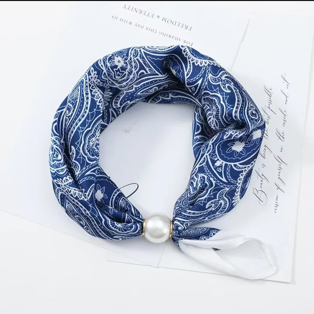 Printed Scarf with an Elegant Pearl Buckle Closure